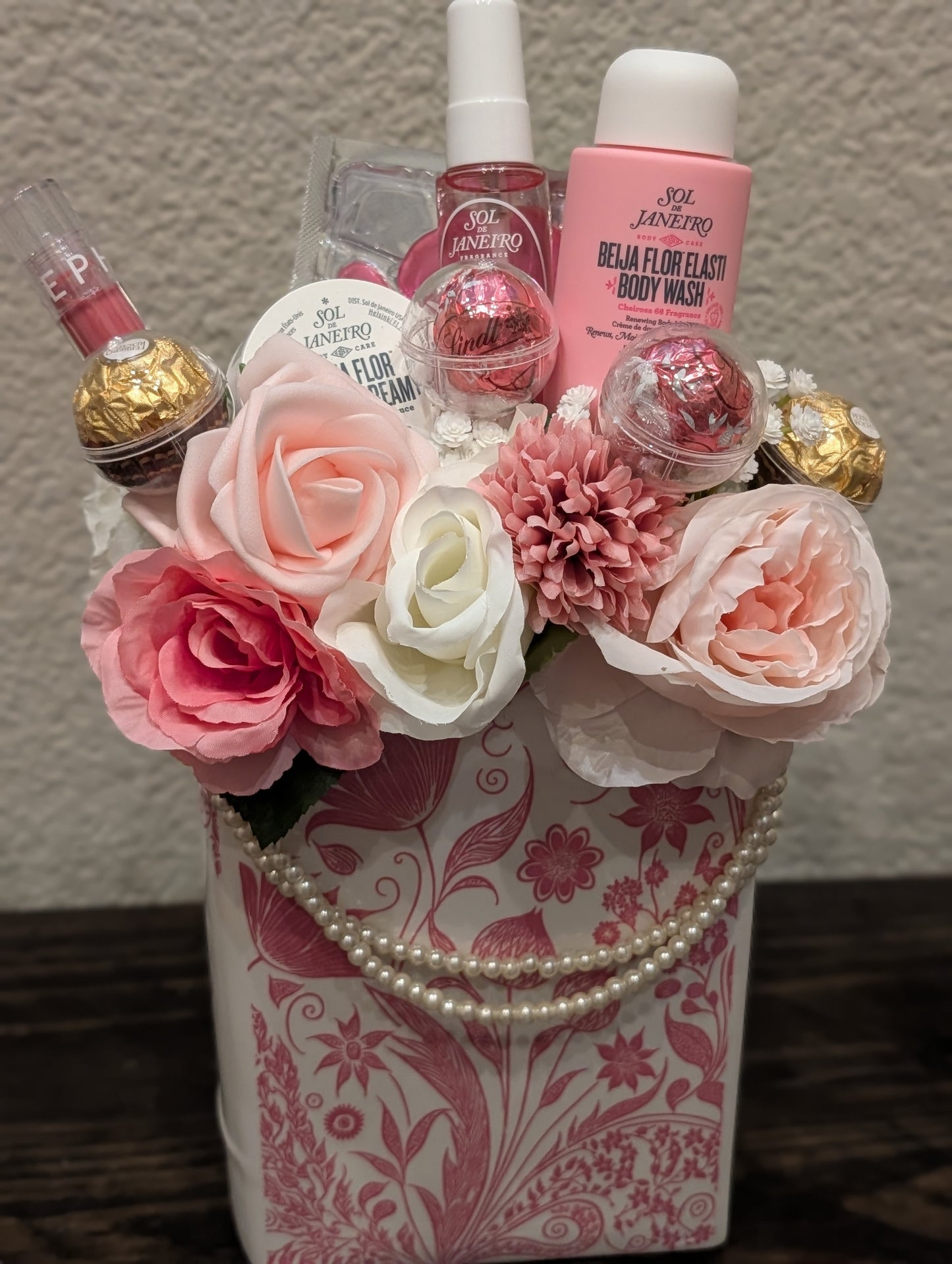 "Petals & Pearls" Mother's Day Gift Set